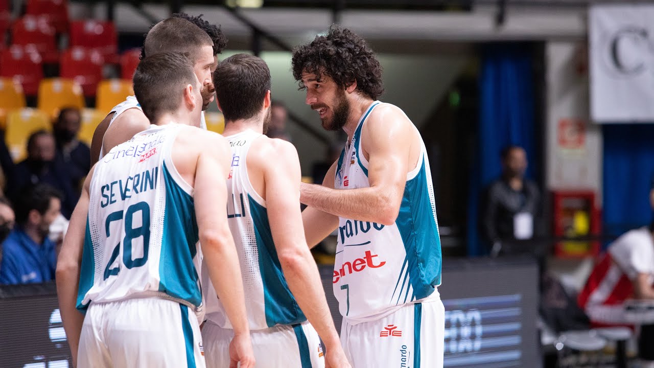 Quarti di finale - Gara 1 : Acqua S.Bernardo Cantù - Unieuro Forlì 77-55