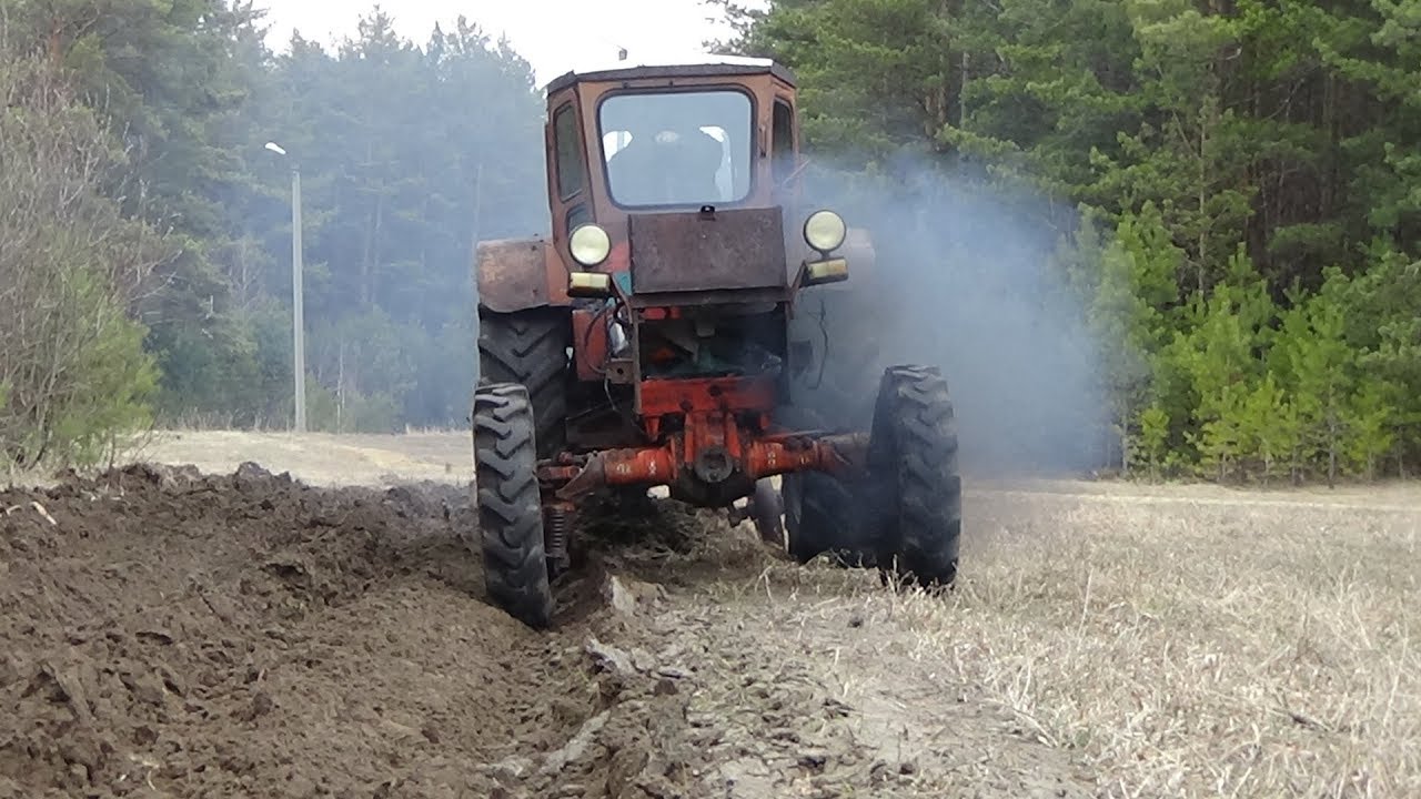 Первая борозда на нашем Т-40 АМ ,пробный выезд.