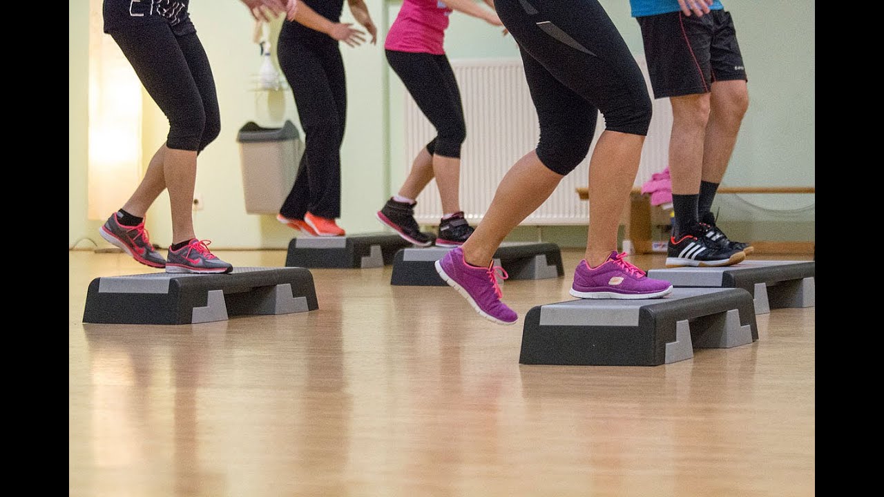 Live Step Aerobic mit Susi und Kathrin