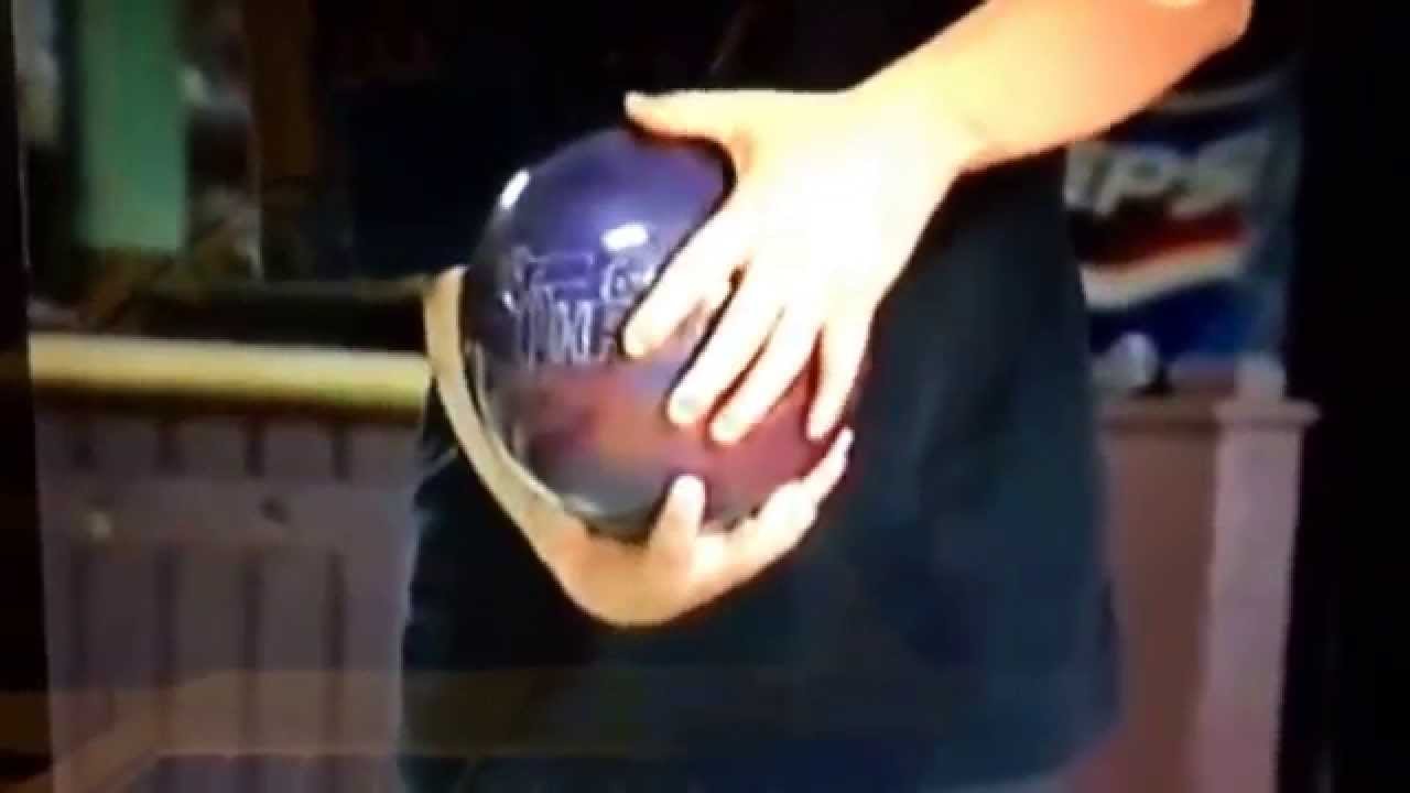 Brian Valenta 2 Handed Bowling Demo