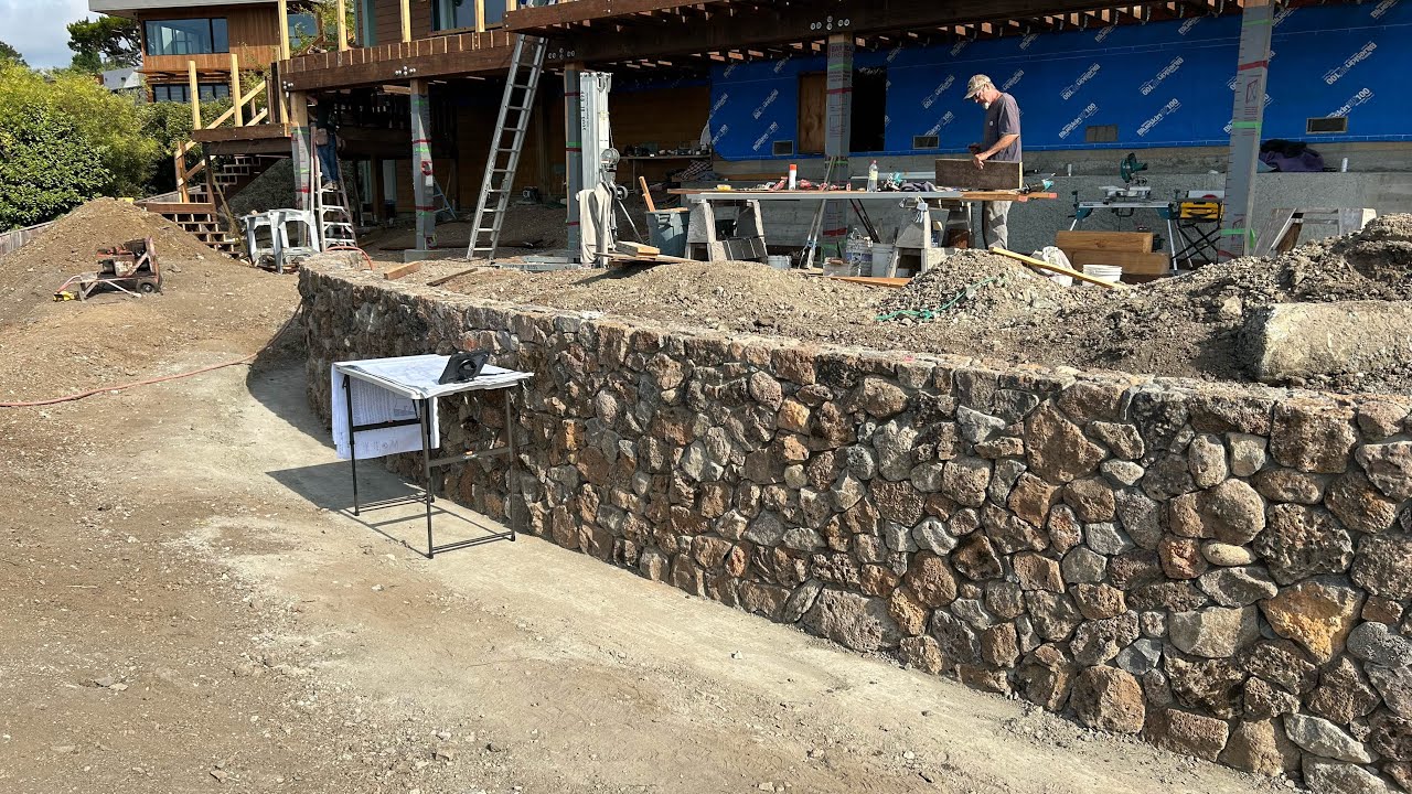 Barda de piedra terminada  que les parece 
