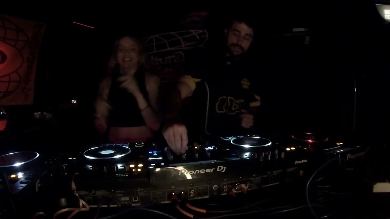 Mellis B2B Sassi @ Benditto club IDIOMA DE PISTA Dezembro 25