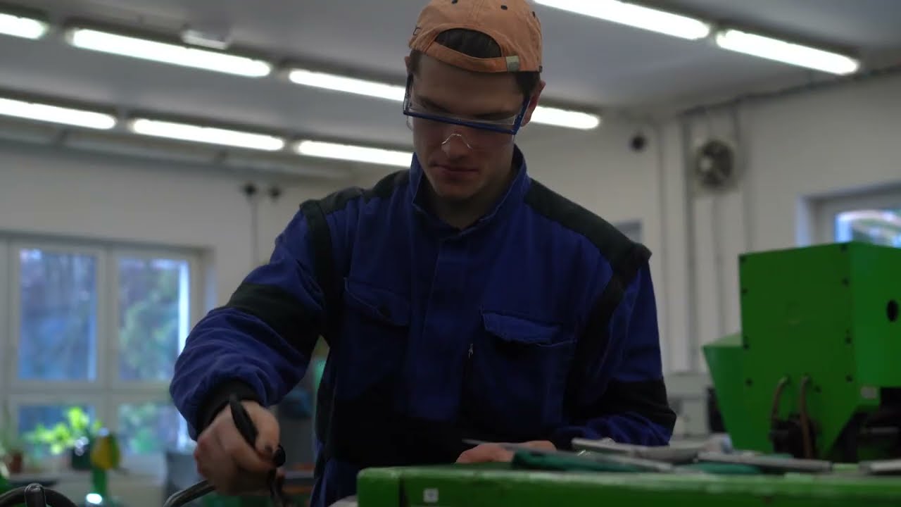 SOŠ SOU Strojní mechanik