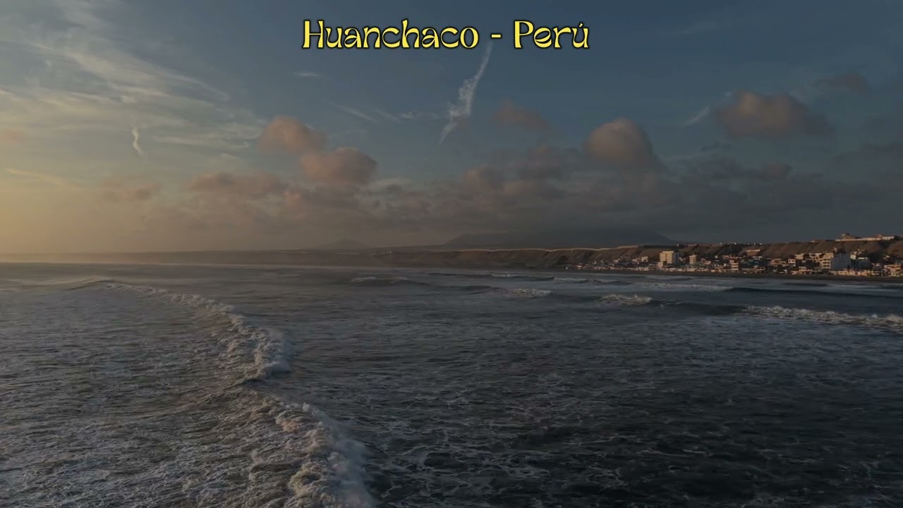 Huanchaco, Trujillo - Per&uacute; #trujillo #parati #xyzbca #viajes #peru #surf 