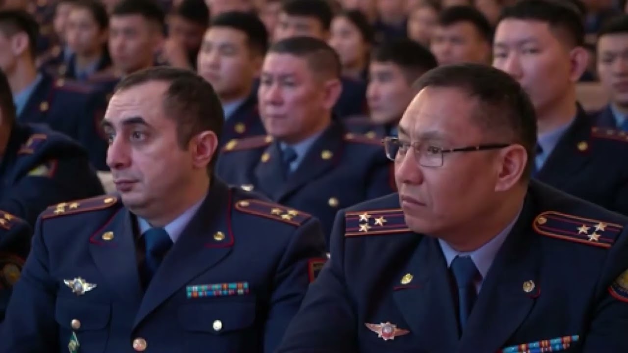 Марат Ахметжанов Қарағанды академиясының курсанттарымен және оқытушыларымен кездесті