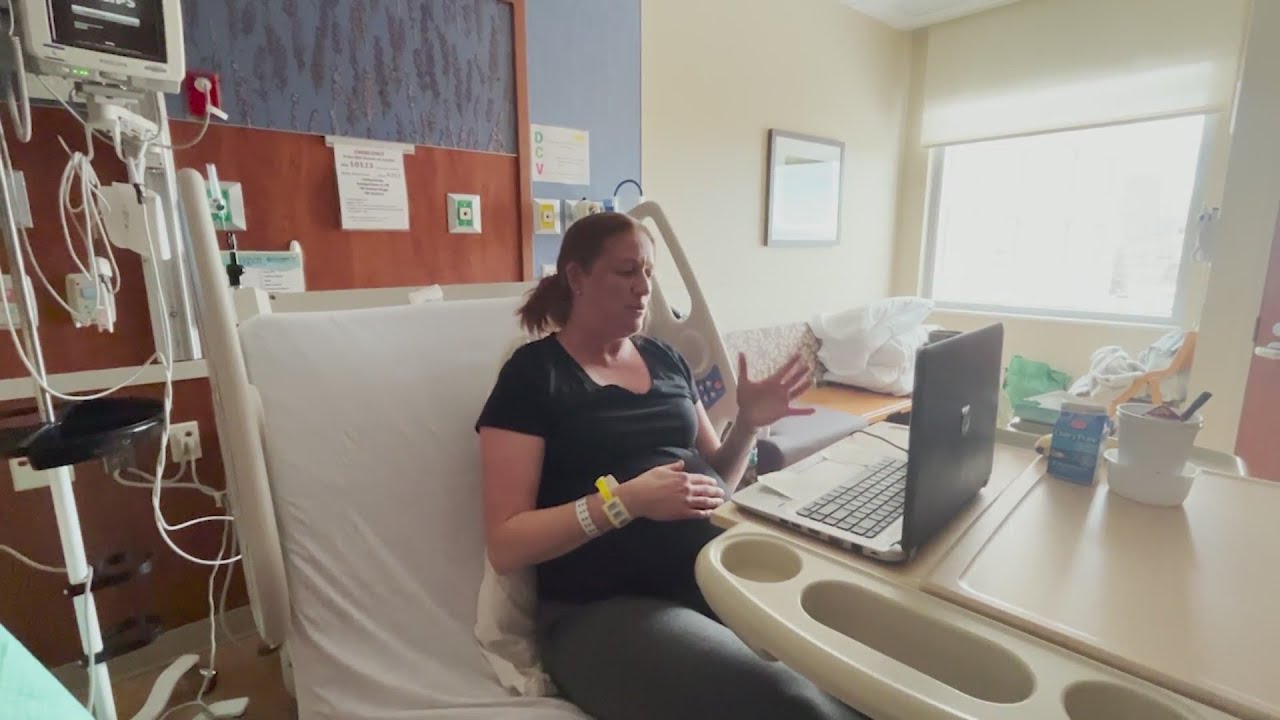Pregnant school teacher conducts class remotely from her hospital bed
