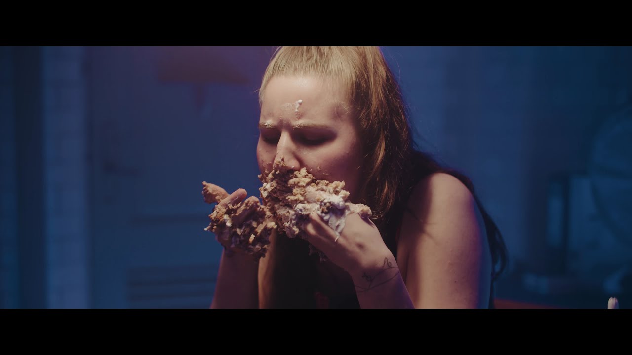 lieberlila - Hey Ana (Official Video) TW: Essstörung