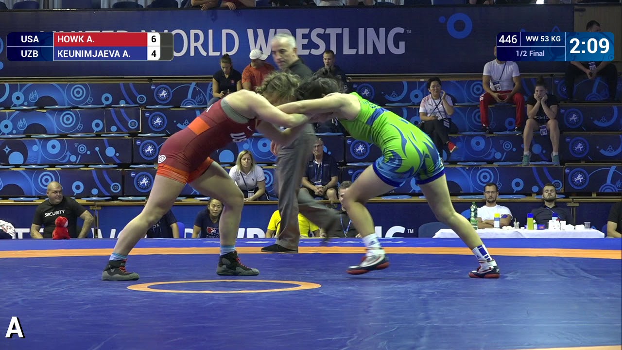 1/2 WW - 53 kg: A. HOWK (USA) v. A. KEUNIMJAEVA (UZB)