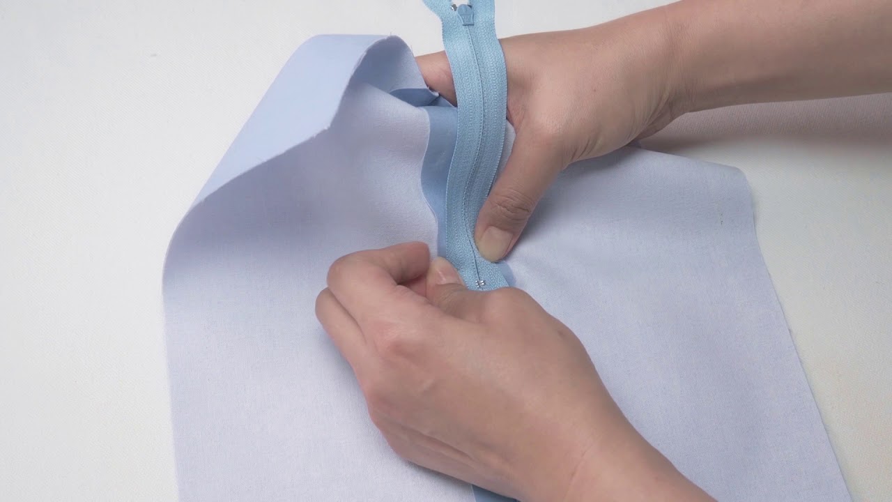 NECCHI Zipper Foot (Invisible zipper) / K Series Presser Foot Tutorial