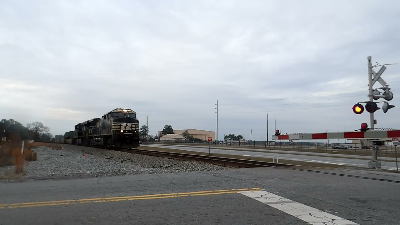 NS 4340 Leads NS 281 Through Warner Robins, GA 1-22-26