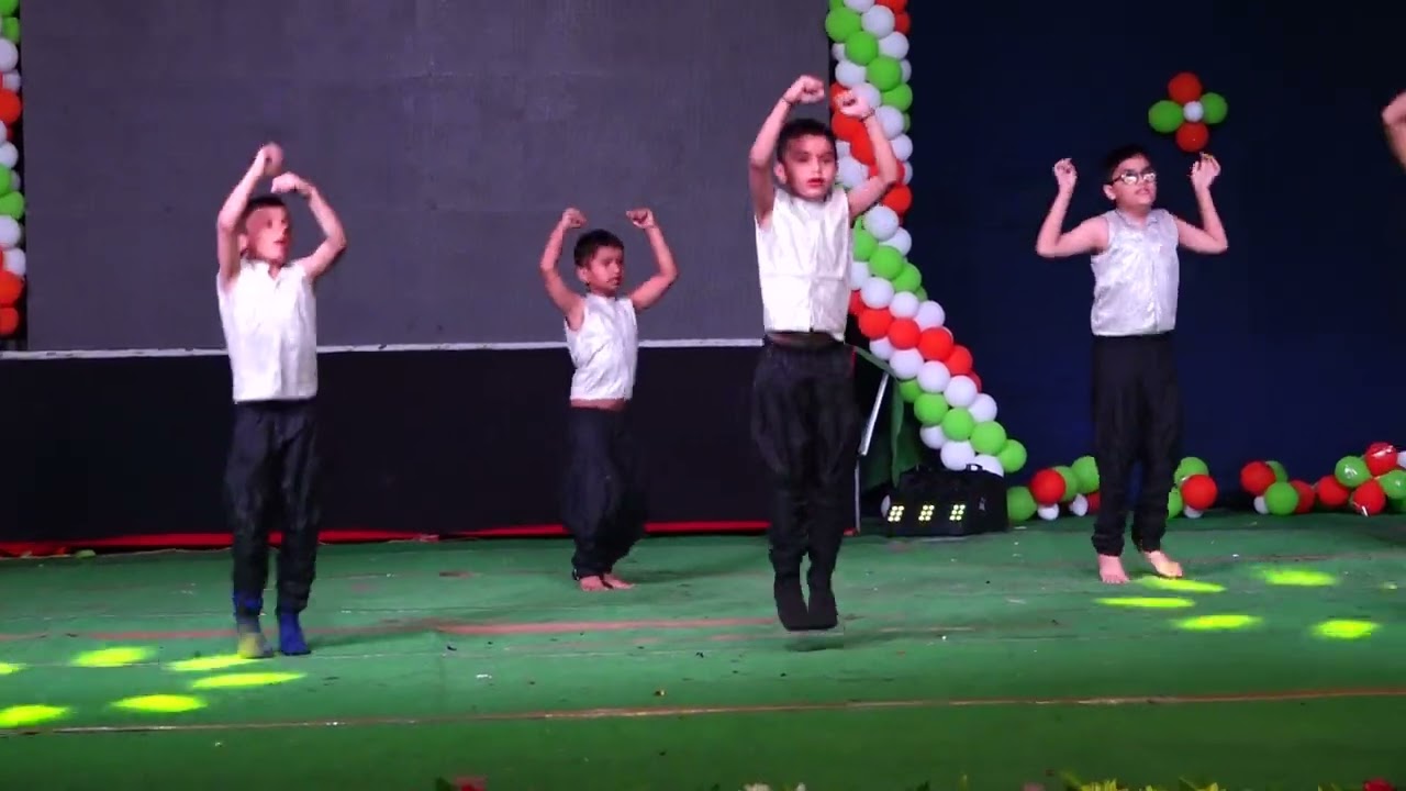 Koi Kahe Kahta Rahe Dance (Class- 1 & Class- 2) Performance
