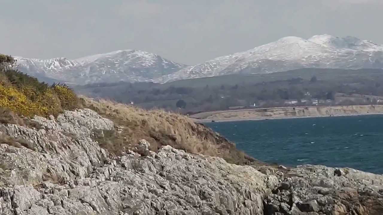 the beach at haven phwelli hafan y mor