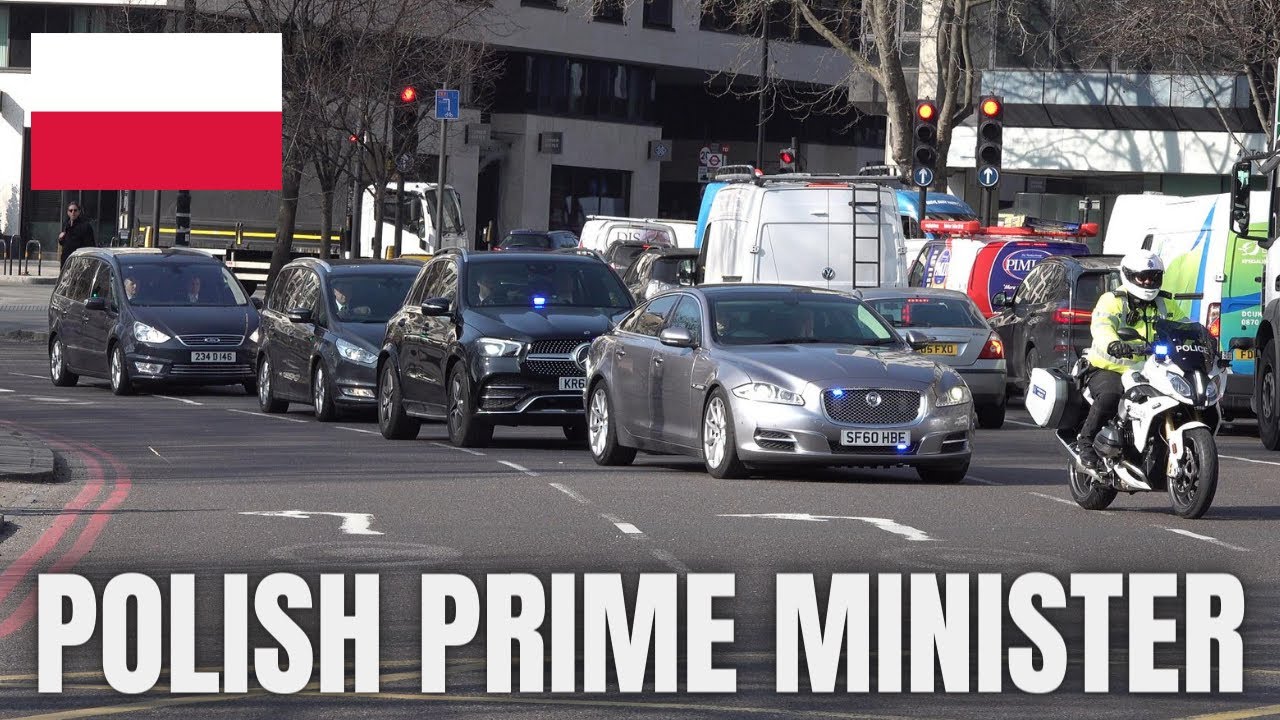 Police escort Polish Prime Minister after Ukraine talks with Boris Johnson