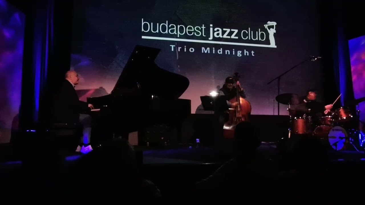 Trio Midnight: Secret Love