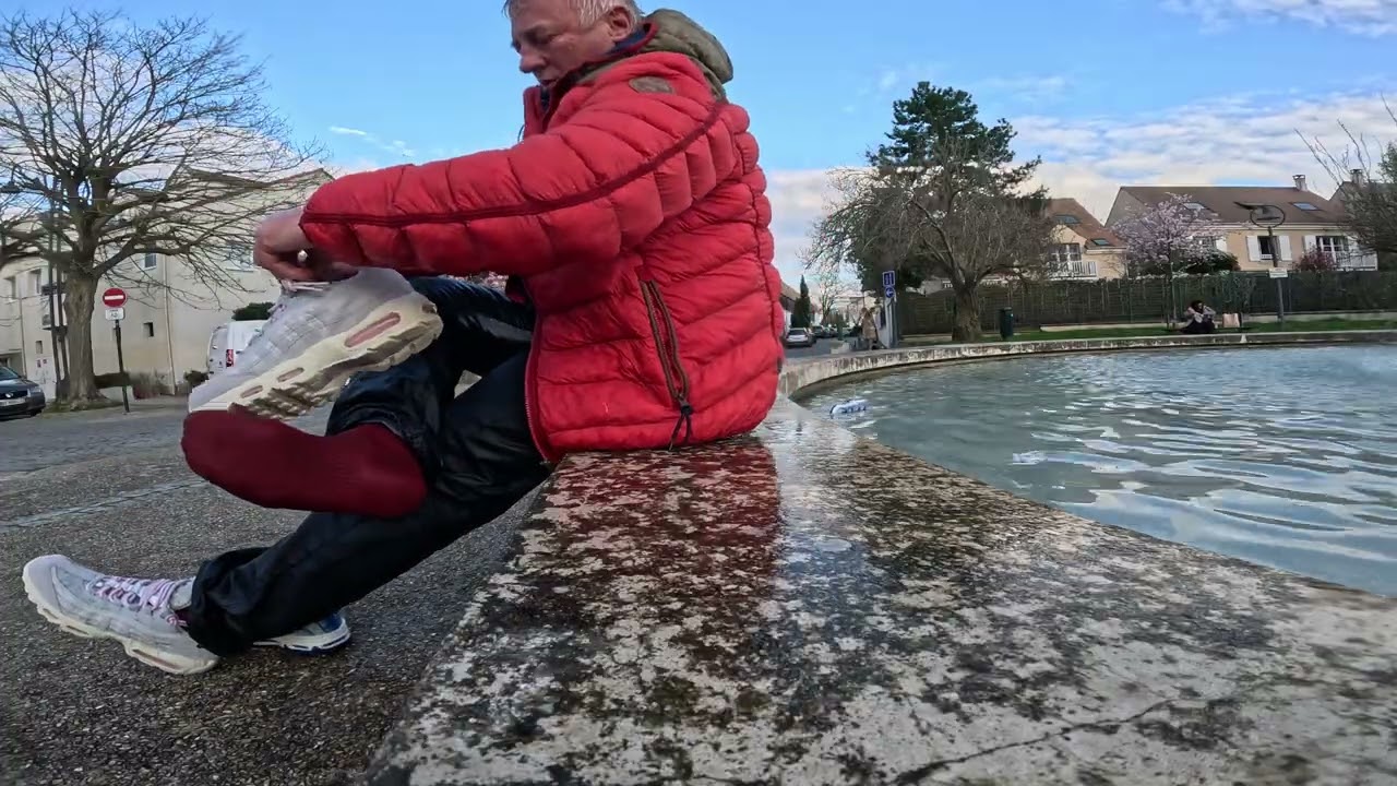 SOAKING MY BRAND NEW OSIRIS D3 2001 & NIKE AIR MAX 95 IN PUBLIC