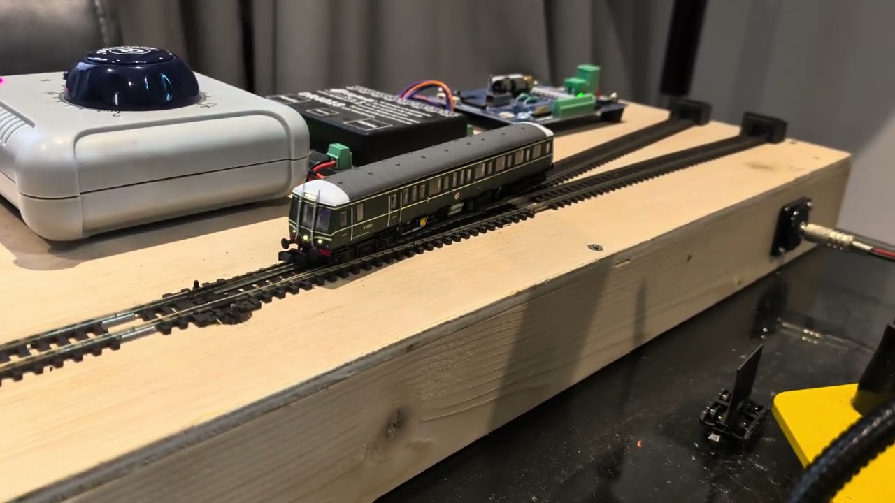 Dapol Class 122 Diesel Railcar DCC Sound Conversion (N GAUGE) by Hookstone Models