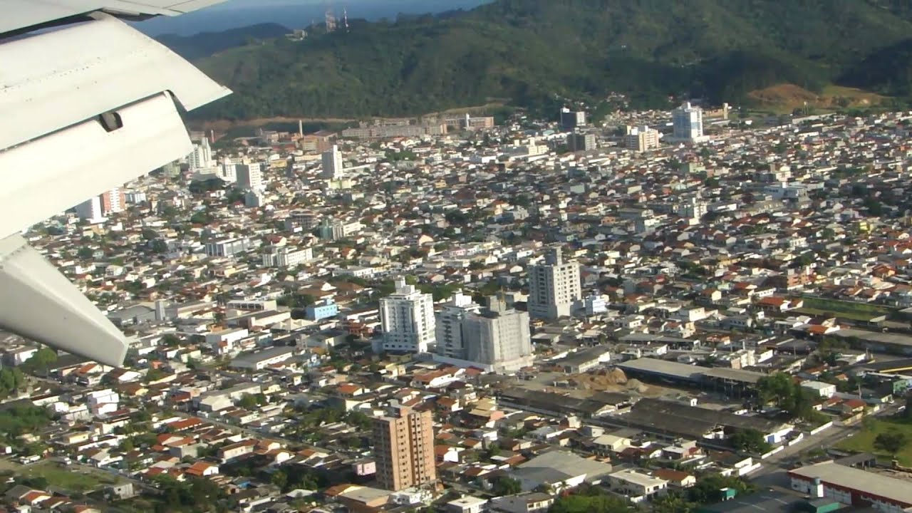 POUSANDO NO AEROPORTO DE NAVEGANTES-SC