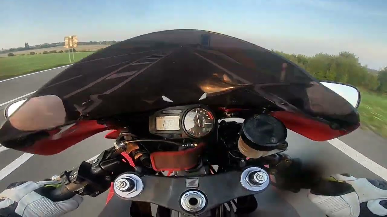 Honda CBR 954 Fireblade test POV