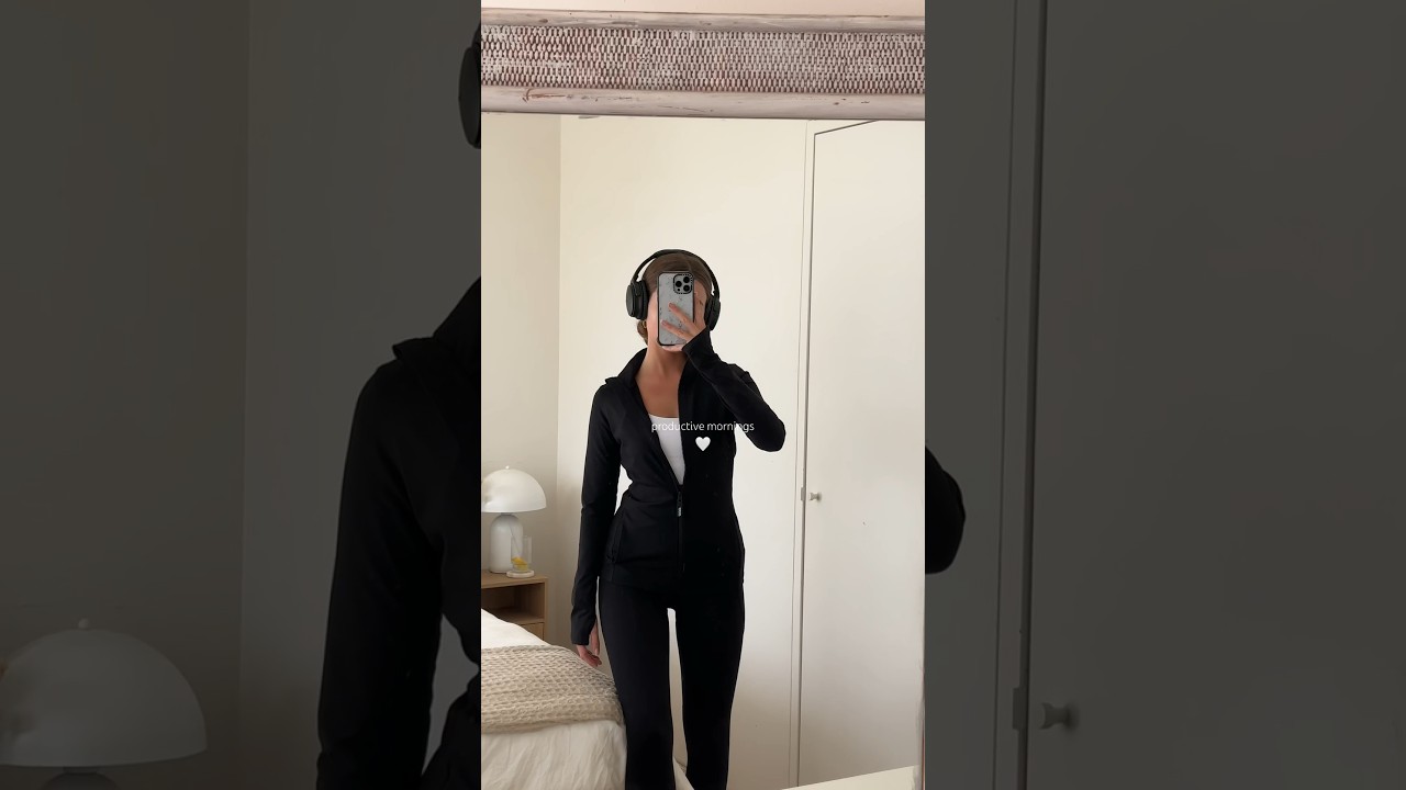 walks + journalling 🥰🥰🥰 #morningroutine #productivemorningroutine #balancedlifestyle #inmy20s