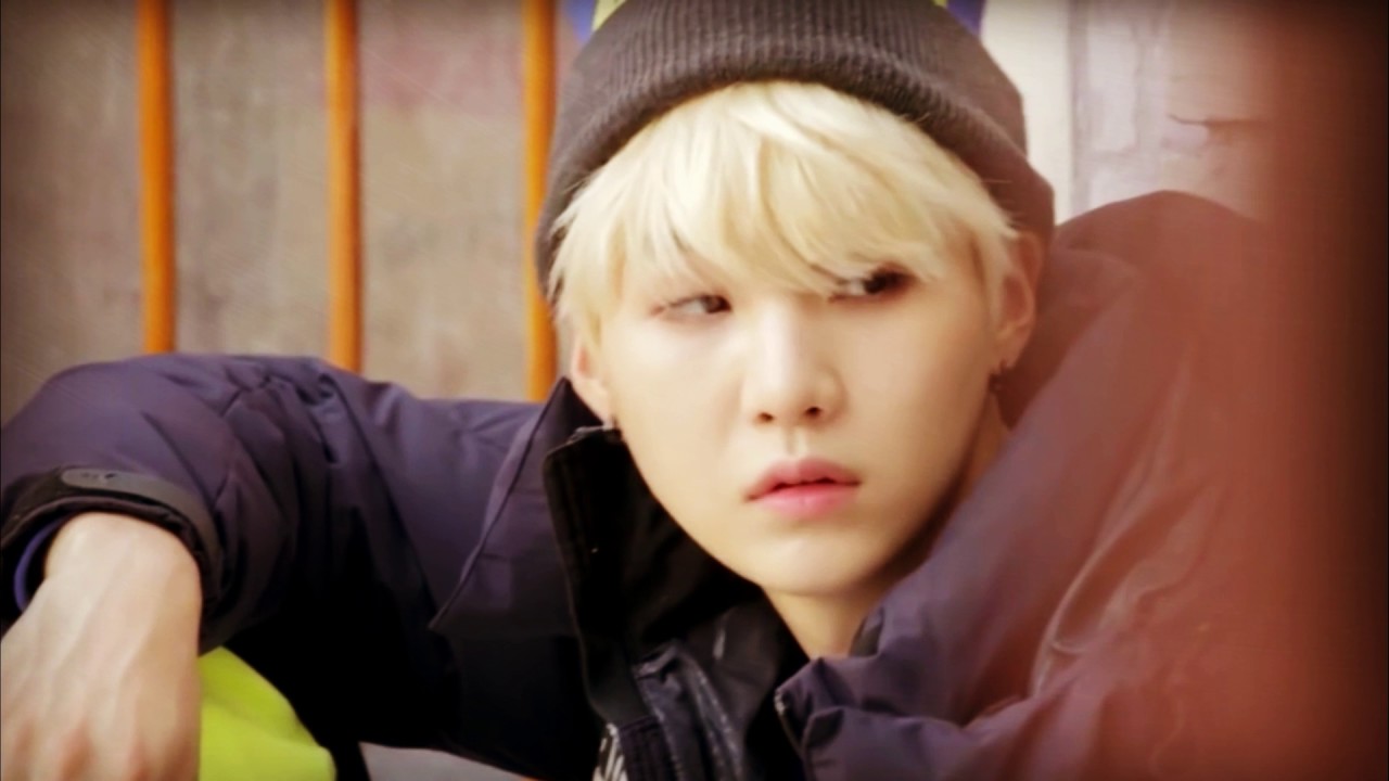 Suga-Pillowtalk (BTS)
