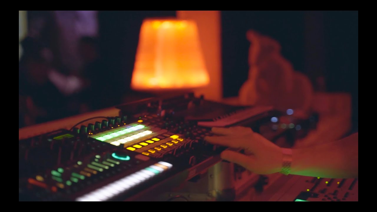 Mischa Blanos - Live Electronics at Guesthouse Club
