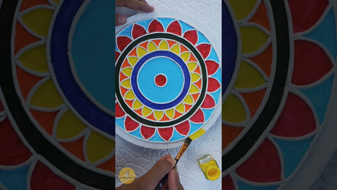 Have you ever tried making Lippan art? Here's how! #short #shorts #homedecor #diy #craft
