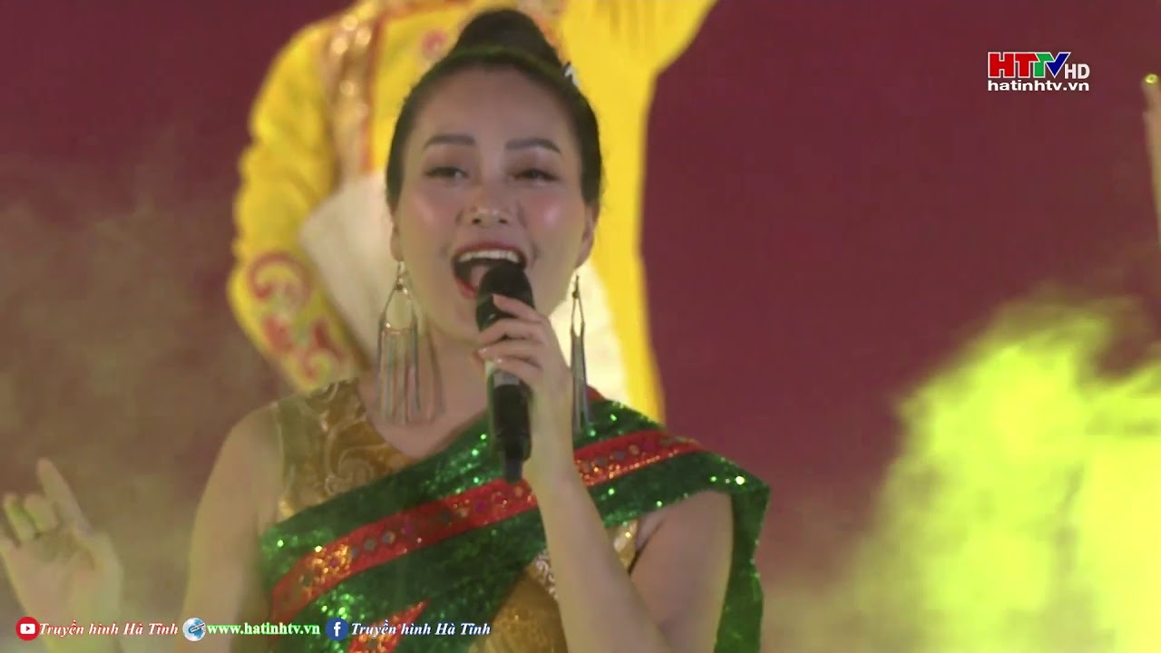 Tình Việt Lào Anh Em - Huyền Trang Ft Xuân Hảo