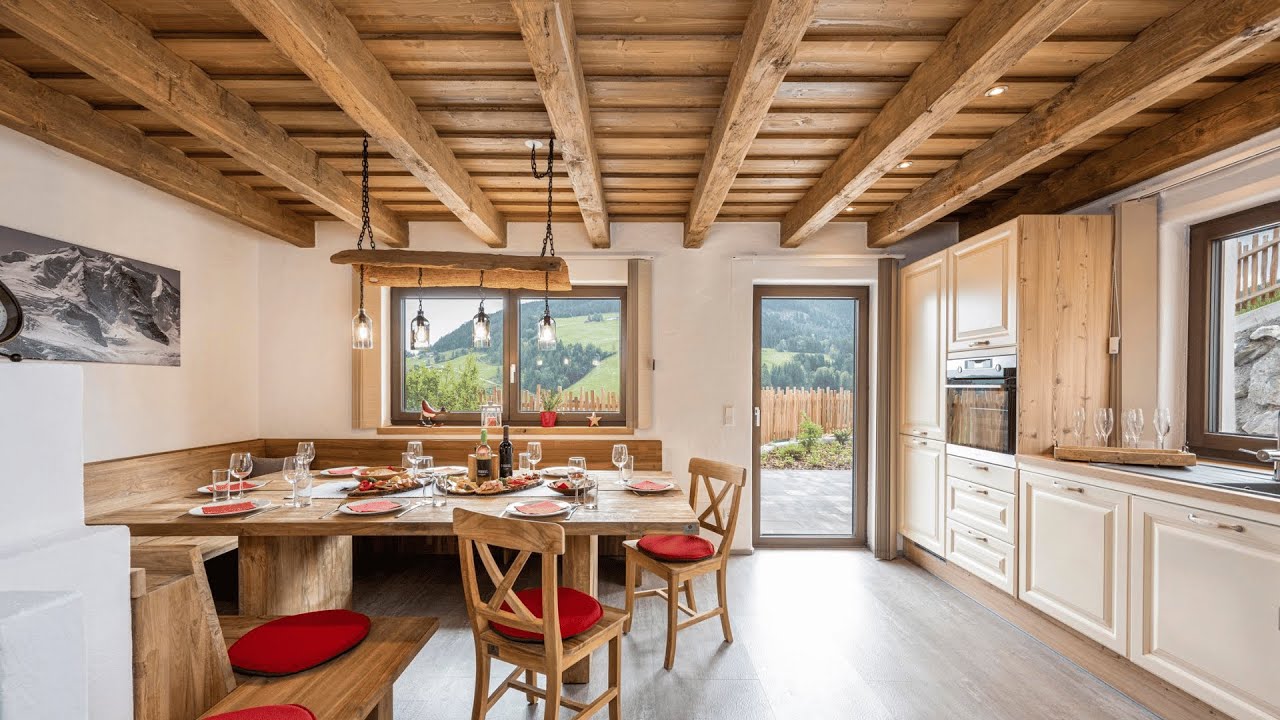 Haustour Almdorf Auszeit Fageralm Premium Dachstein-Suite von huetten.com 🏠🏔️ Österreich-Reise