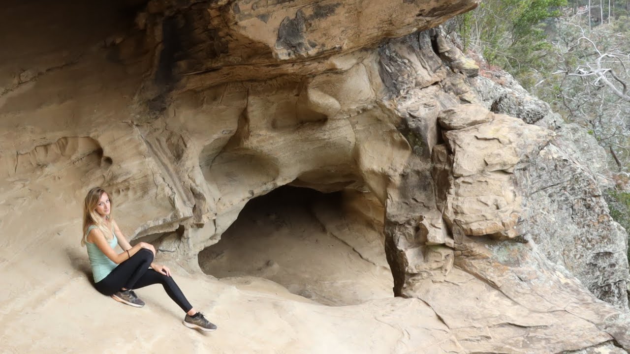 Brown's Caves and the Tasmanian Museum (Tasmania, Australia)