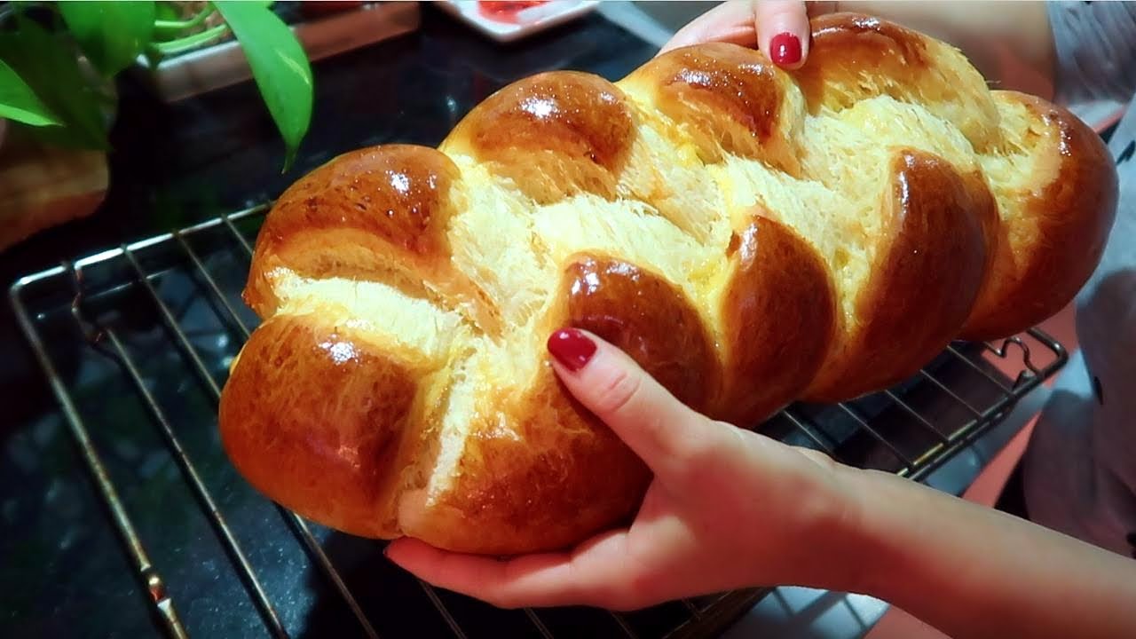 PAIN AU LAIT FAÇON BRIOCHE TRESSÉE | Little Béné
