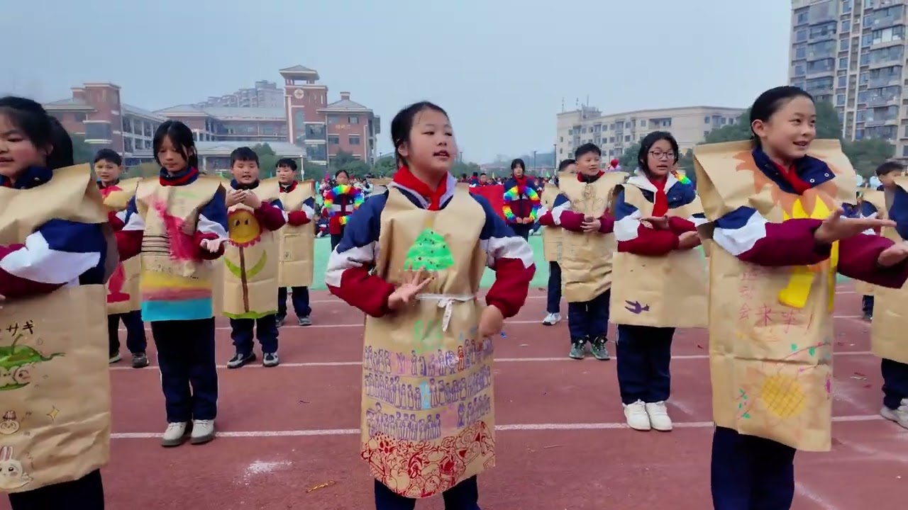 运动会别样出场＃堪比奥运会＃小丑 吉祥物#快乐学习生活