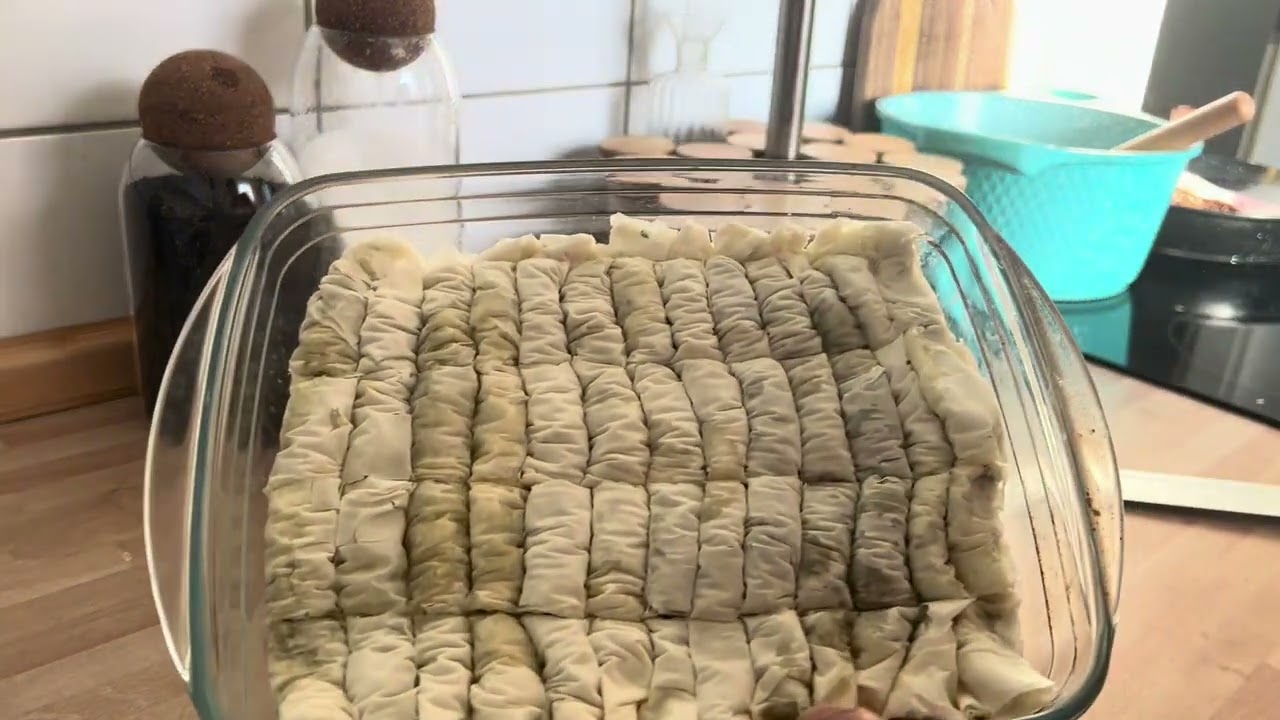 بقلاوة بخمس دقايق بالفستق الحلبي 🥞انجح طريقة بقلاوة ممكن تعمليها بالبيت وبرمضان مافي اسرع من هيك 