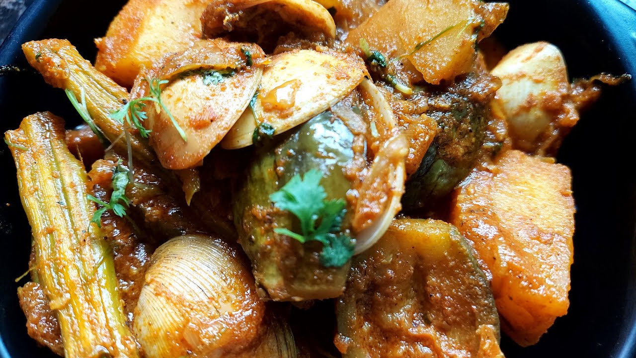 Baigan Shippi Aur Phalli Ki Tarkari || Kokni Recipe || Ghare's Kitchen ||