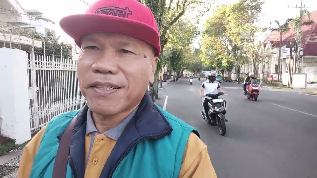 Jalan pagi dari Sparta Tikala menuju Gereja Ikonik Gereja Centrum Manado, Hotel Berbintang di Manado