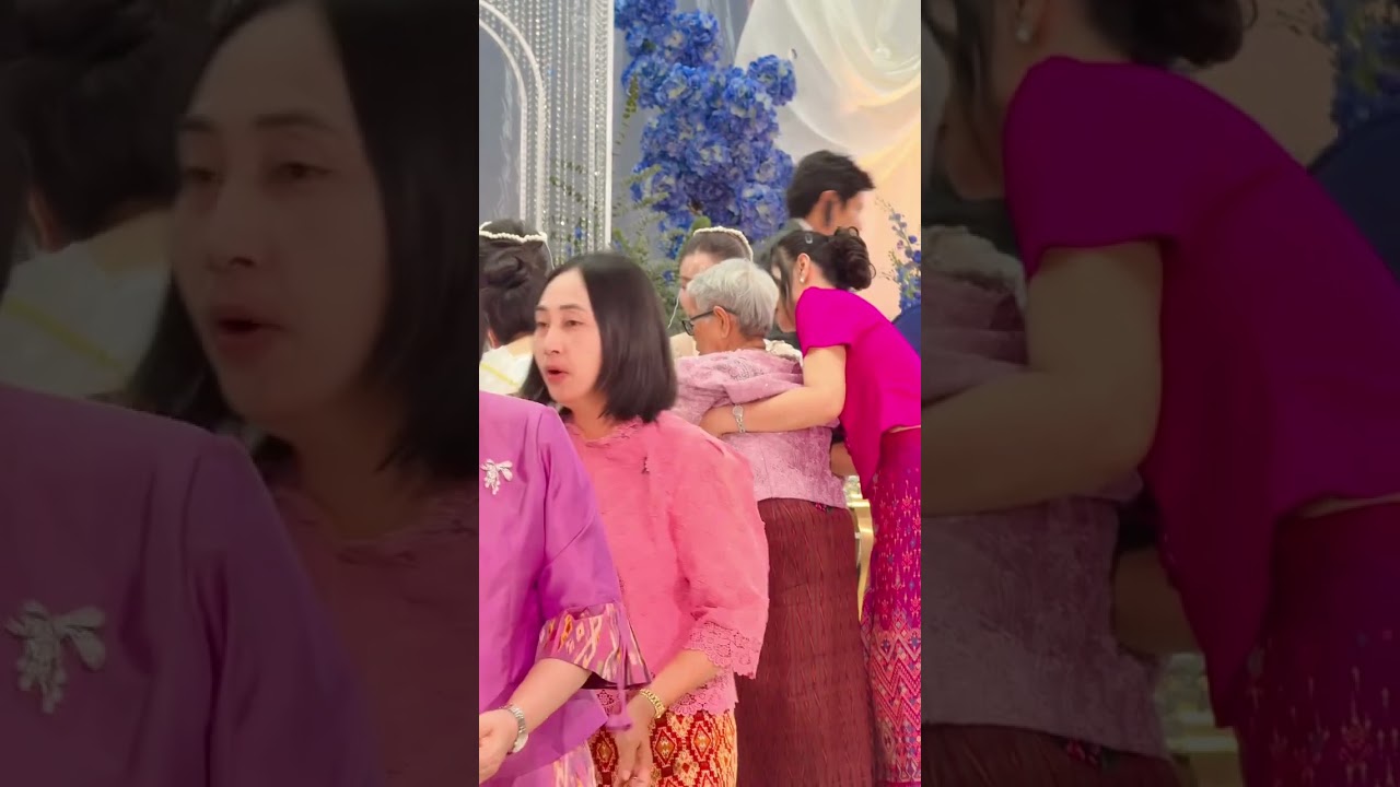 คุณยายทวดสวมมาลัยมงคลให้คู่บ่าวสาว