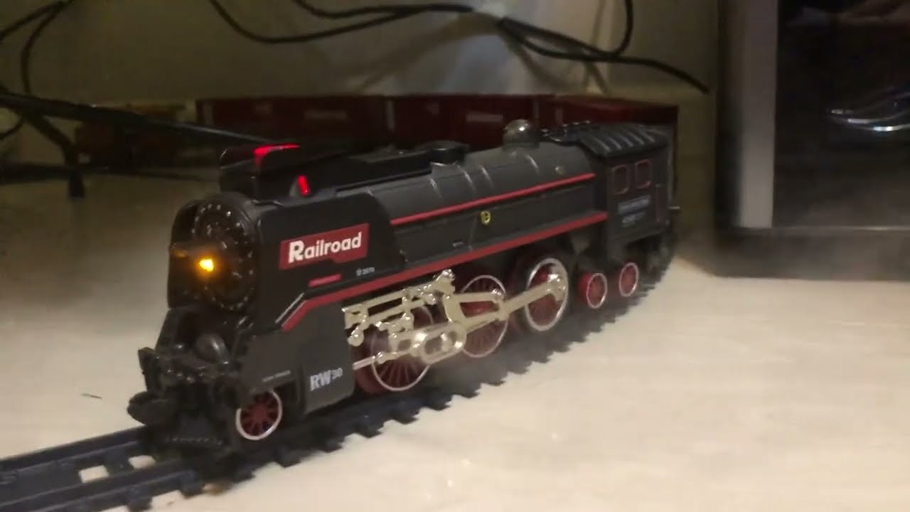 Mi nuevo tren debajo del árbol de navidad/My new train under the Christmas tree