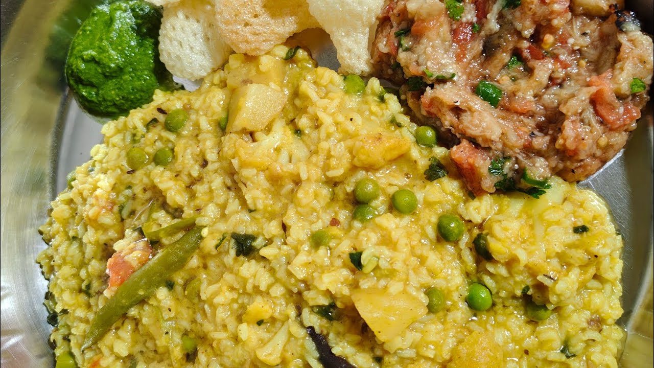 Khichdi... bengali-bihari fusion.. govind bhog rice...baigan ka bharta..home recipes..taste of india