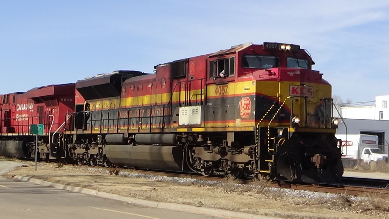 CPKC 375 at Bettendorf and a very long 252 at Davenport, IA February 16, 2026