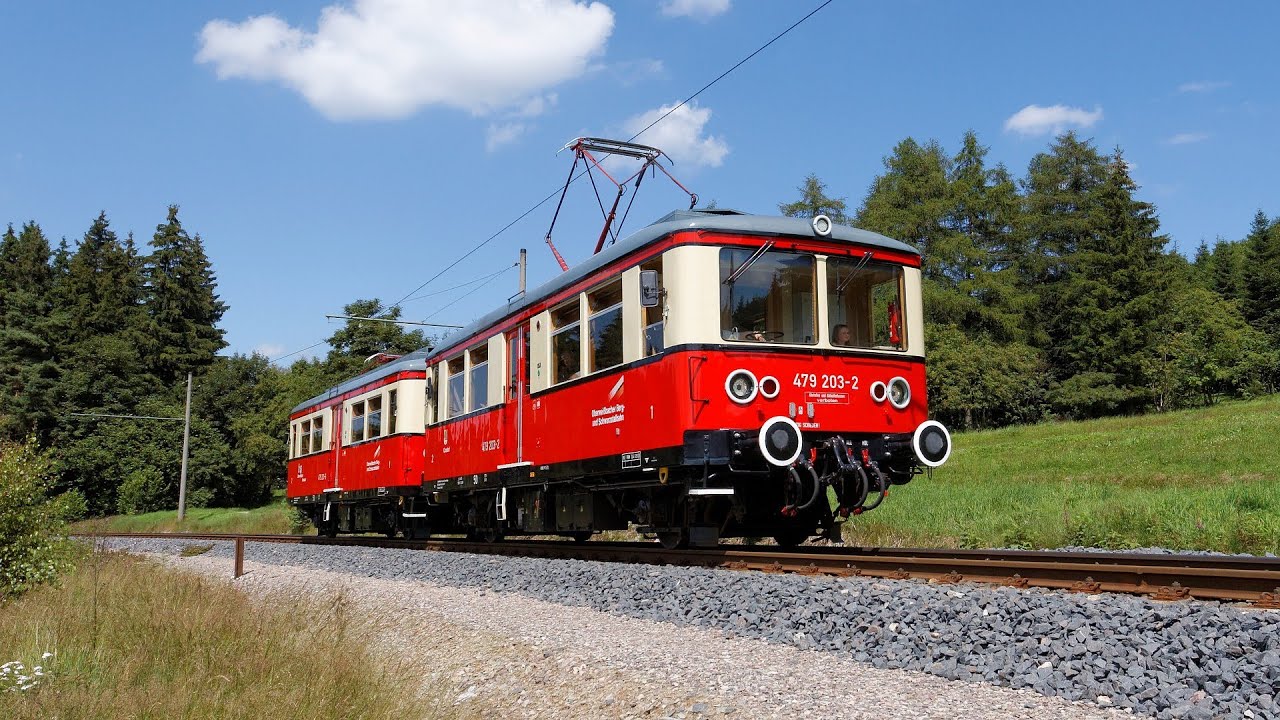 Die Oberweißbacher Bergbahn - die Flachstrecke mit Zügen der BR479 - 