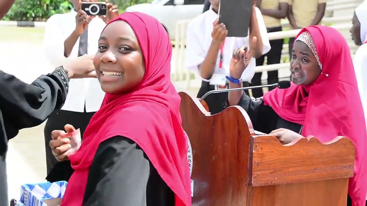 USIKOSE HII MWANZO MWISHO SHAIRI LA YUSRA ALILOMNYANYUA MTOTO WA MAMA SAMIA