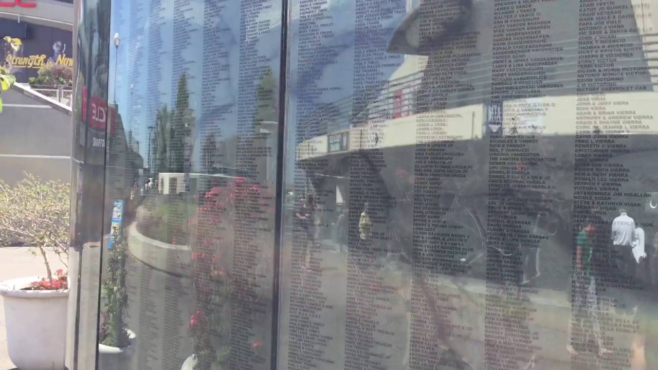 Oakland Raiders Super Fan Monument