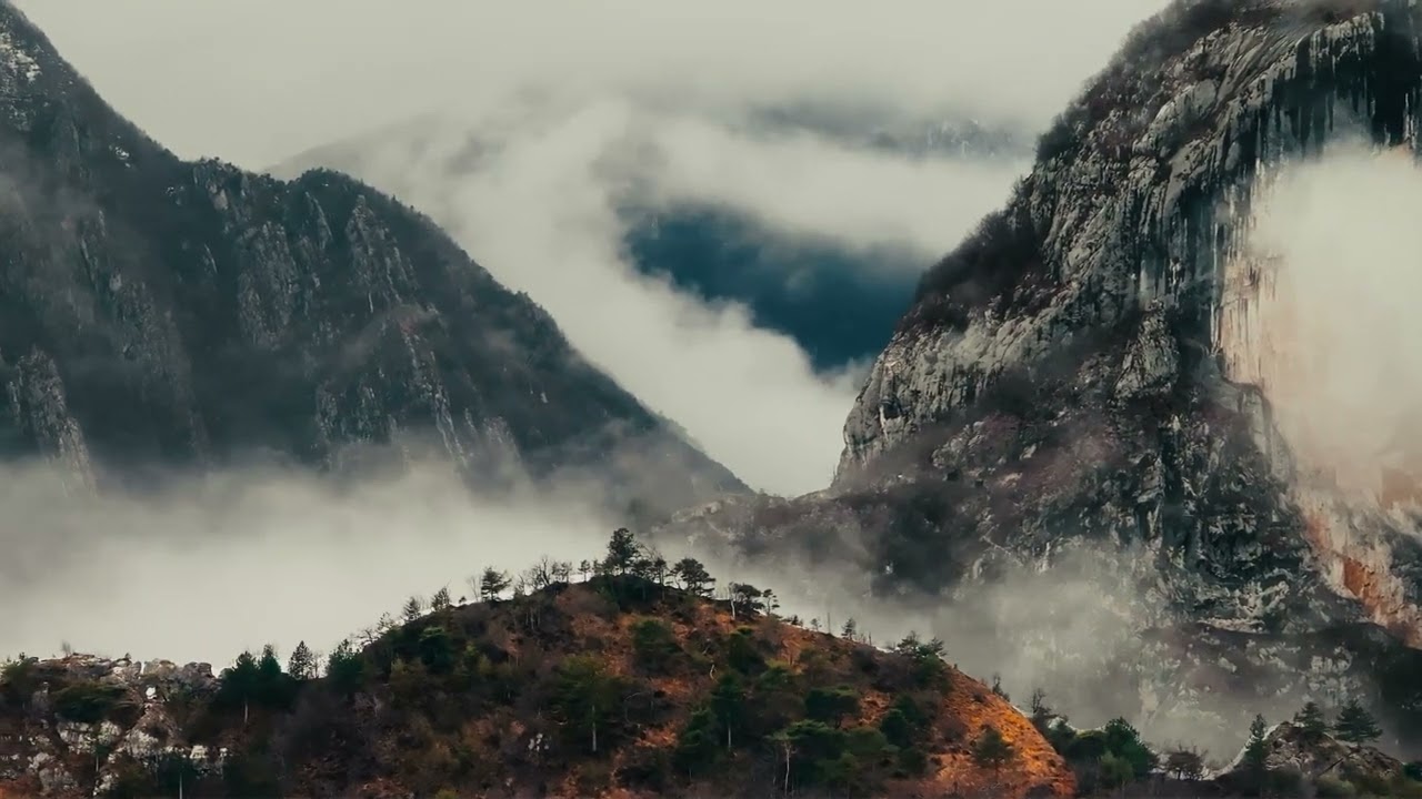 Lago di Garda Mountains from above in 4K