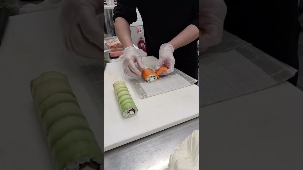 Самый большой / самый маленький ролл! Рецепт по описанию! #sushi #запеченныероллы #food 
