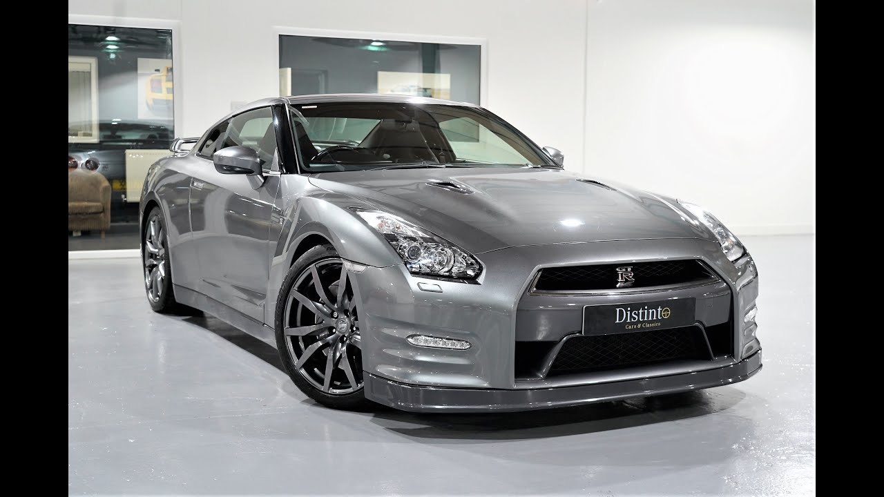 2011 Nissan GT-R R35 Recaro Edition - Walkaround / Interior / Start Up