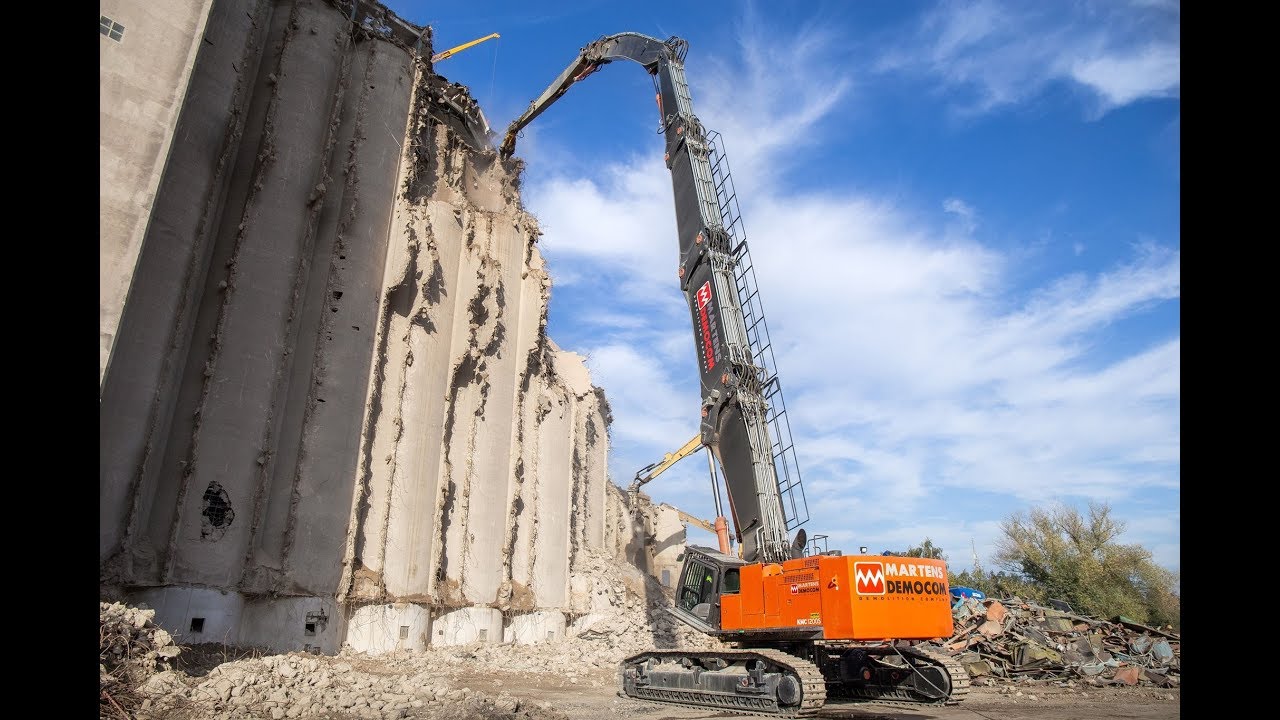 Terramag | Hitachi KMC 1200S | Demolition giant | XXL | Martens Democom