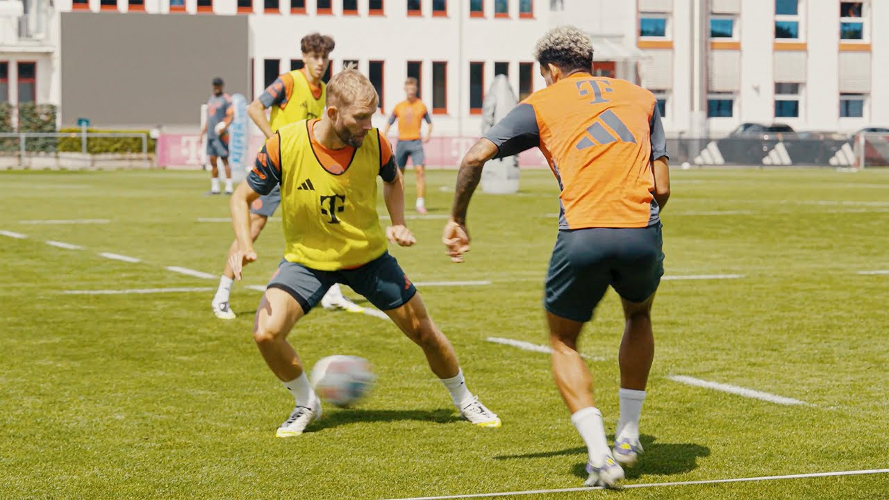 Luis Díaz shows his magic & Urbig stands firm vs Gnabry! 🧤❌ | Best of FC Bayern Training in August