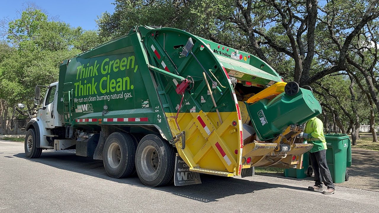 Waste Management: Freightliner M2 McNeilus Rear Loader Garbage Truck