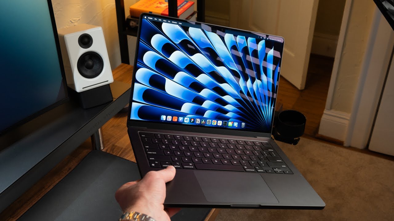 I Bought the MacBook M3 Pro 14&Prime; and Now I Regret It