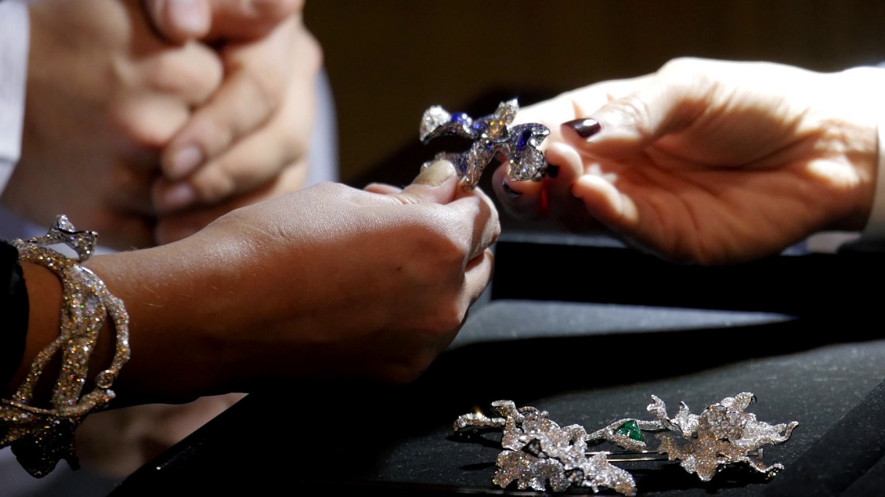 CINDY CHAO debuted the Black Label Masterpieces at Paris Haute Couture