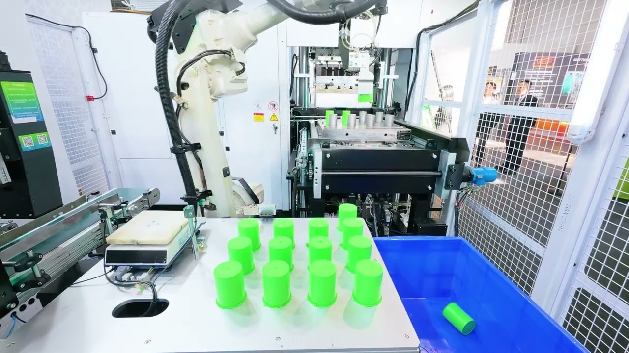 🚀 Spotlight on K 2025: YIZUMI Polaris Series YL3-V440F Rubber Machine